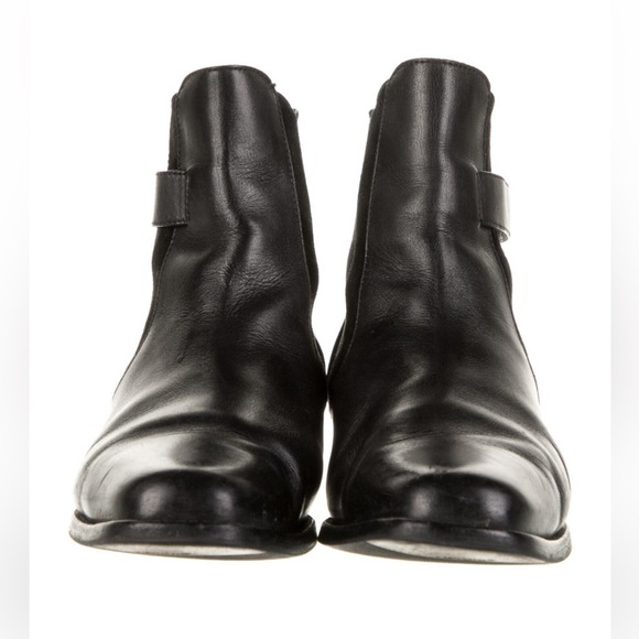 Manolo Blahnik Black Leather Chelsea Boots - Picture 3 of 5